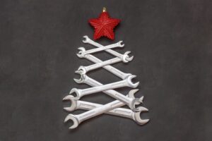wrenches-stacked-to-look-like-christmas-tree-with-red-star-on-top